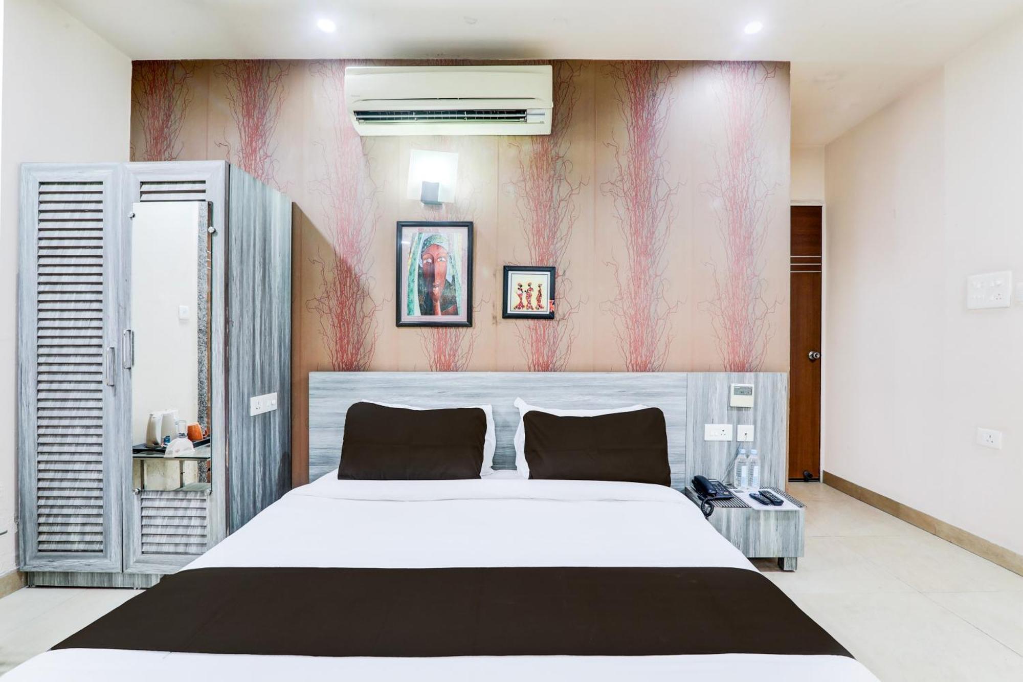 Townhouse Sakura Hotell Lucknow Exteriör bild