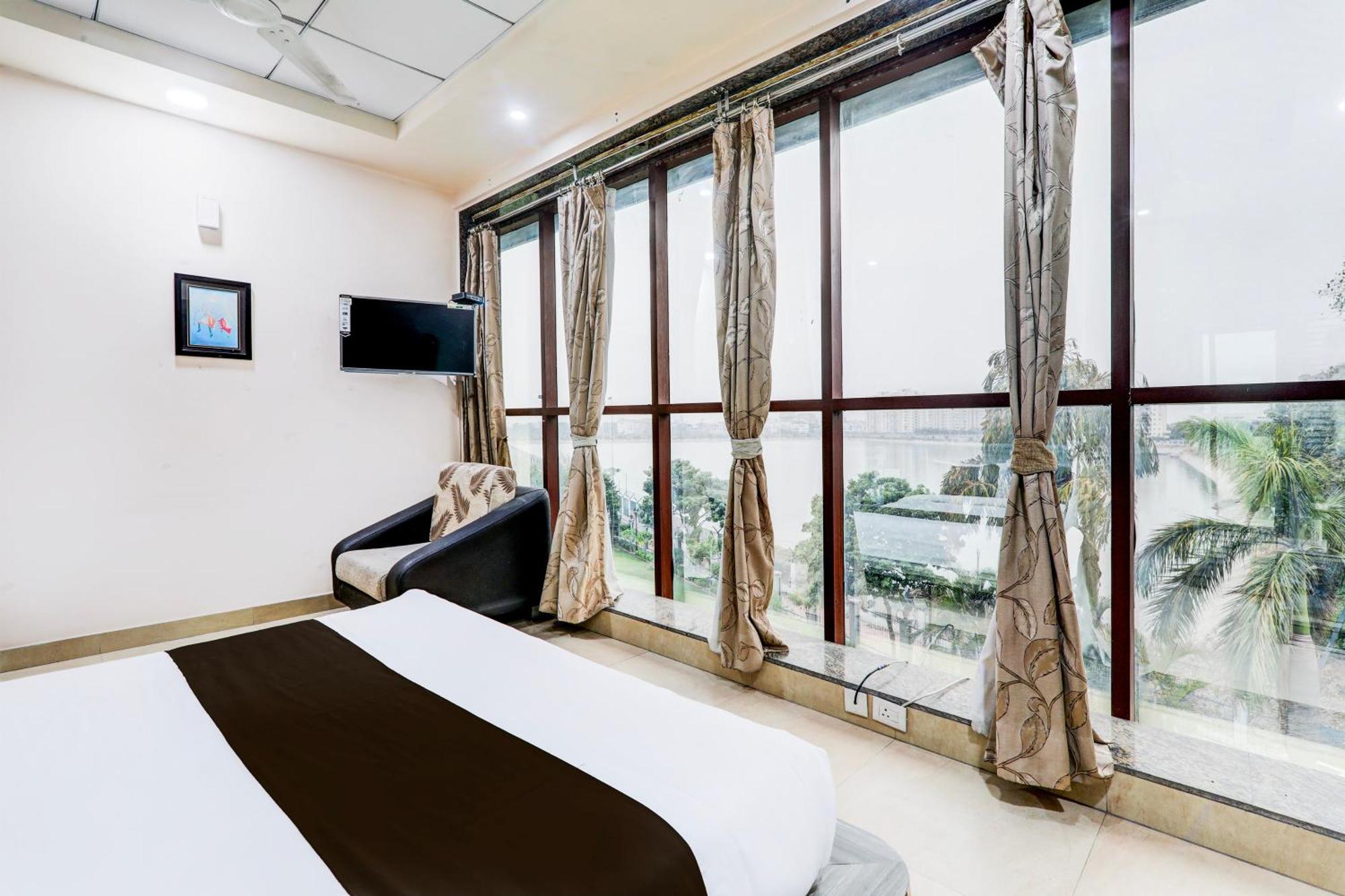 Townhouse Sakura Hotell Lucknow Exteriör bild